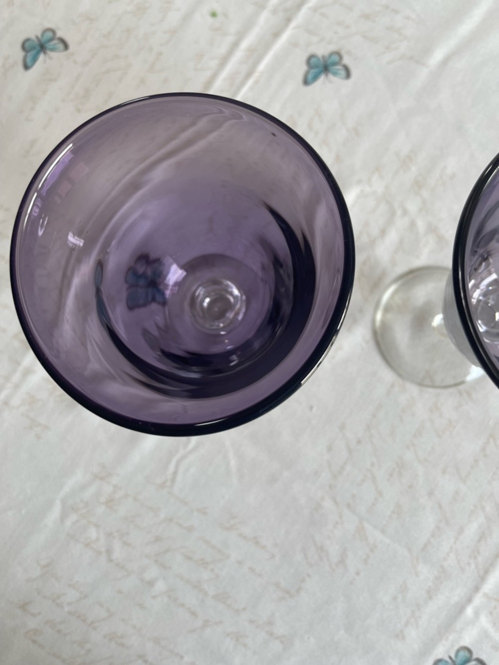 Pair of Purple Stemmed Wine Glasses - Picture 2 of 4